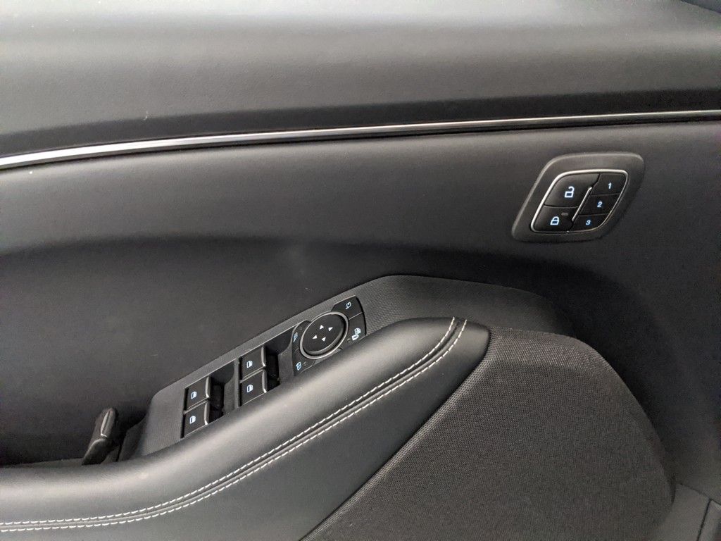 2024 Ford Mustang Mach-E Select photo 20