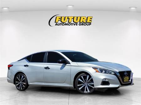 2022 Nissan Altima 2.5 SR