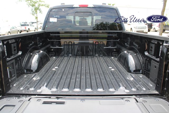 2025 Ford F-150 Lariat photo 6