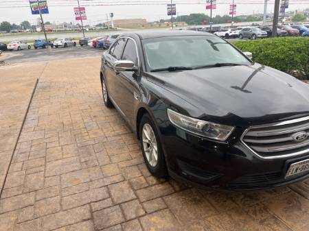 2014 Ford Taurus SE