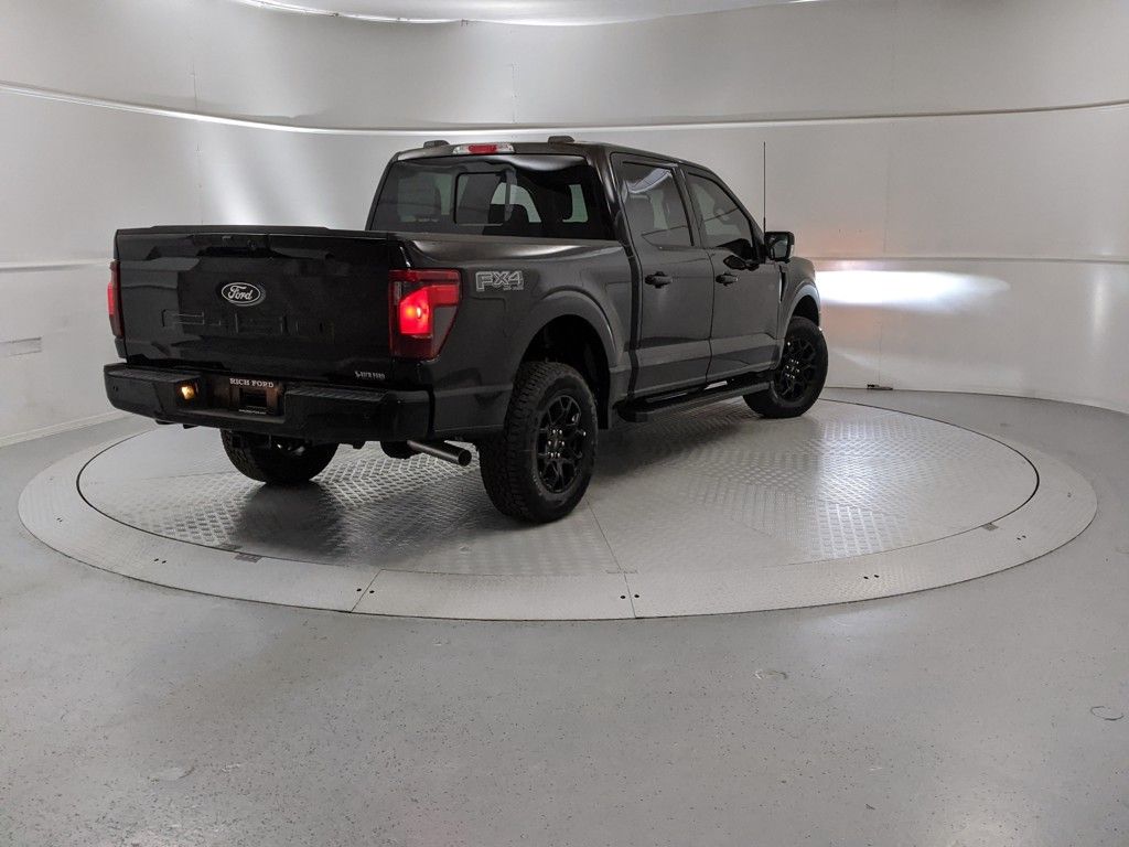 2025 Ford F-150 XLT photo 3