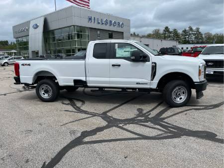 2025 Ford Super Duty F-350 SRW XL