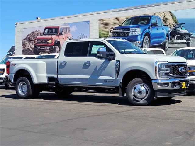 2025 Ford F-350SD LARIAT