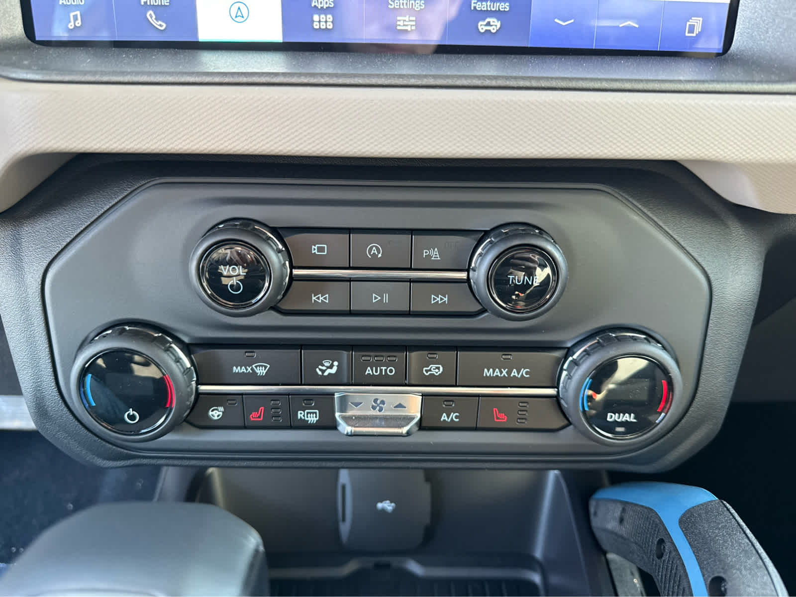 2024 Ford Bronco Wildtrak photo 10