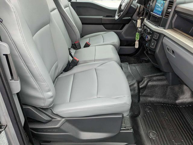 2023 Ford F-350 photo 22