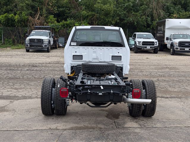 2024 Ford F-450 photo 3
