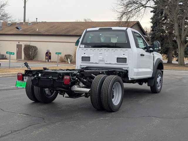 2024 Ford F-450 photo 2