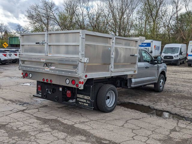 2023 Ford F-350 photo 3