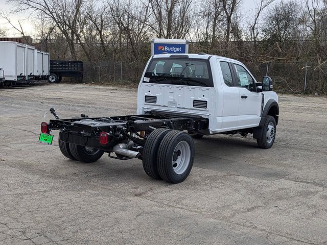 2024 Ford F-450 photo 2