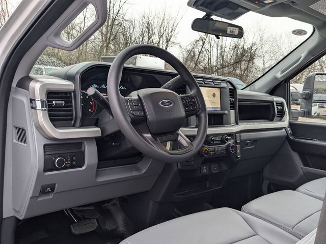2024 Ford F-450 photo 9