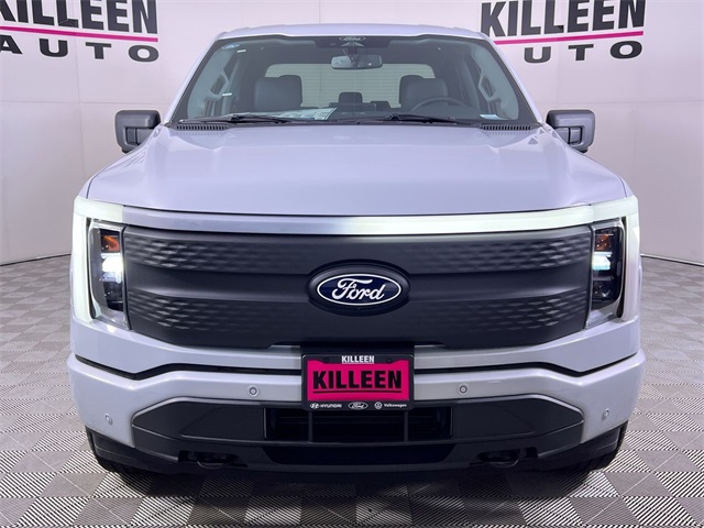 2025 Ford F-150 Lightning Flash photo 2