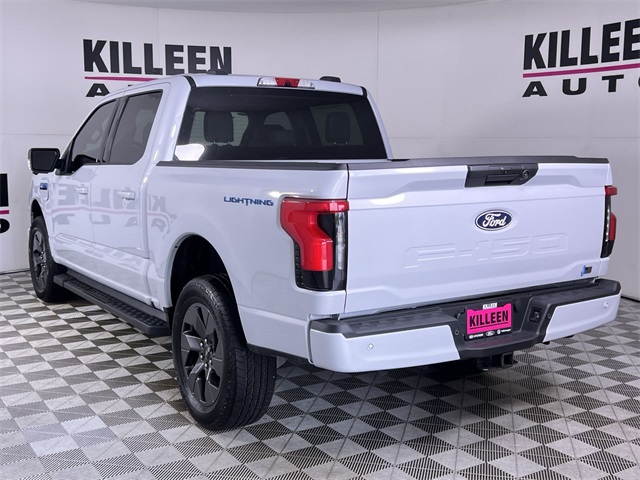 2025 Ford F-150 Lightning Flash photo 5