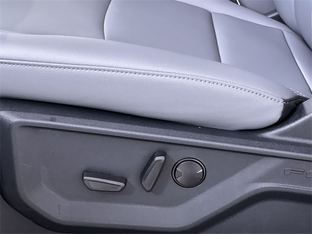 2025 Ford F-150 Lightning Flash photo 12