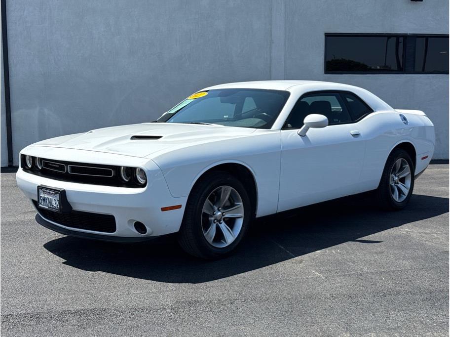Used 2022 Dodge Challenger SXT Coupe 2D