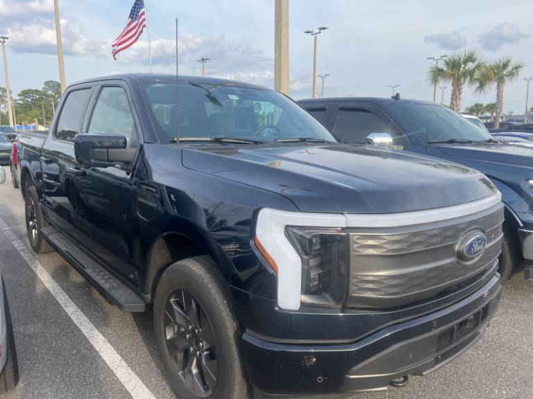 2023 Ford F-150 Lightning LARIAT