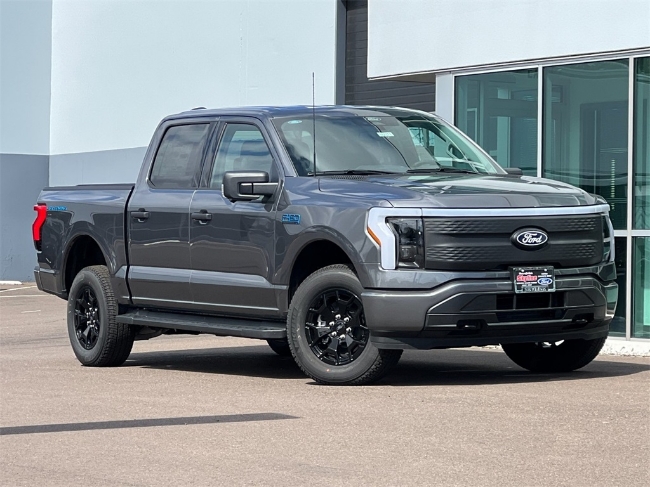 2025 Ford F-150 Lightning XLT