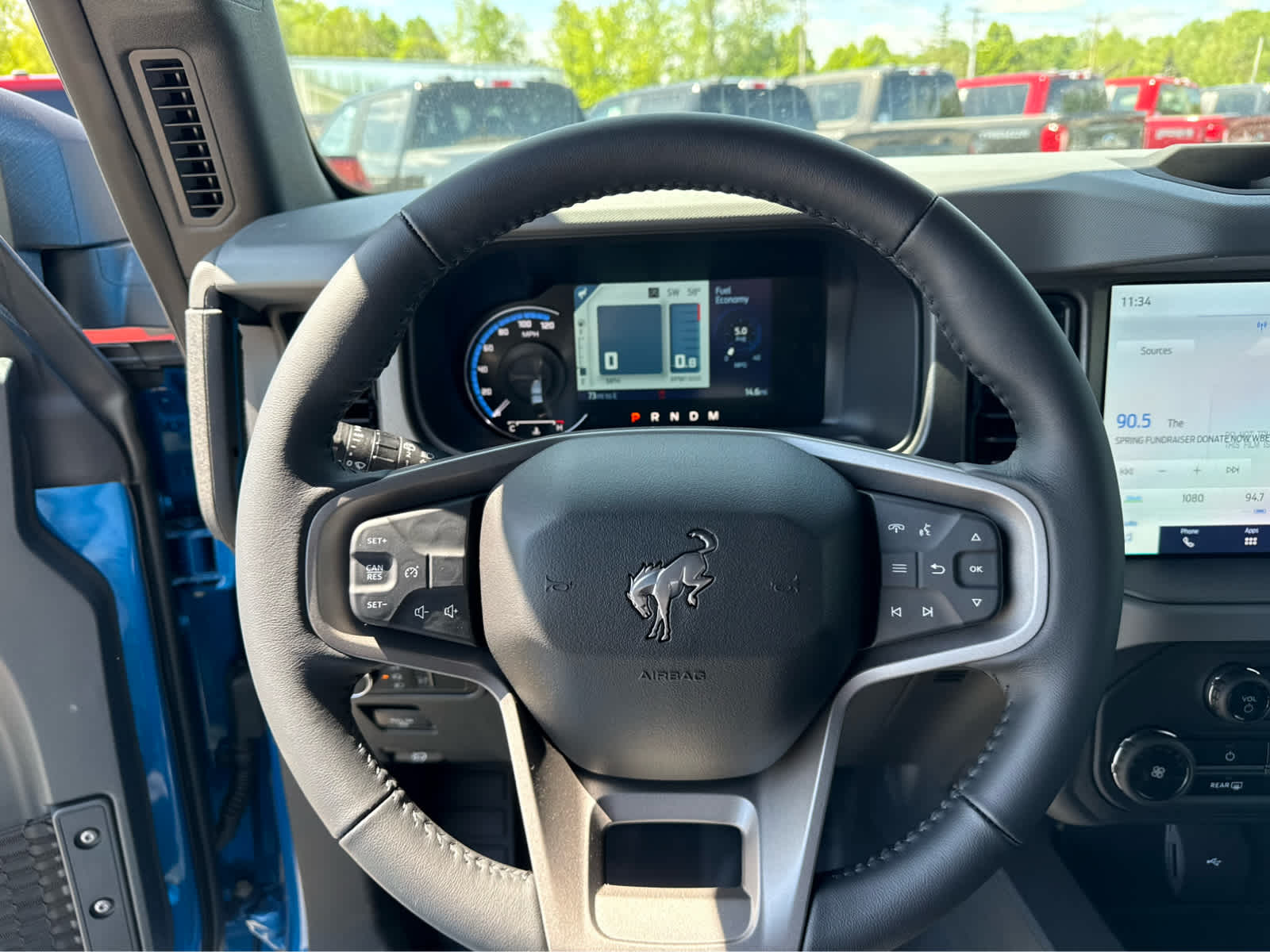 2024 Ford Bronco Black Diamond photo 5