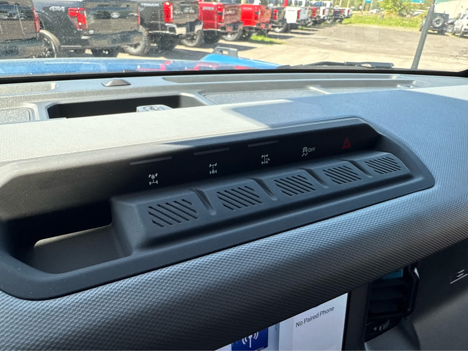 2024 Ford Bronco Black Diamond photo 12