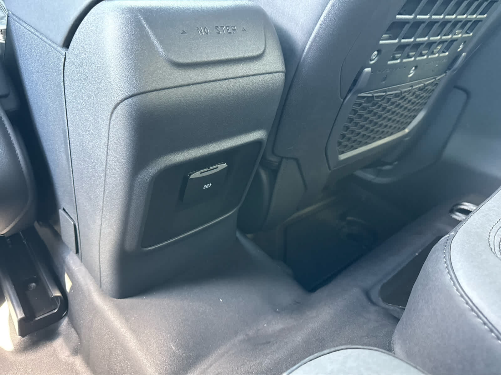 2024 Ford Bronco Black Diamond photo 14