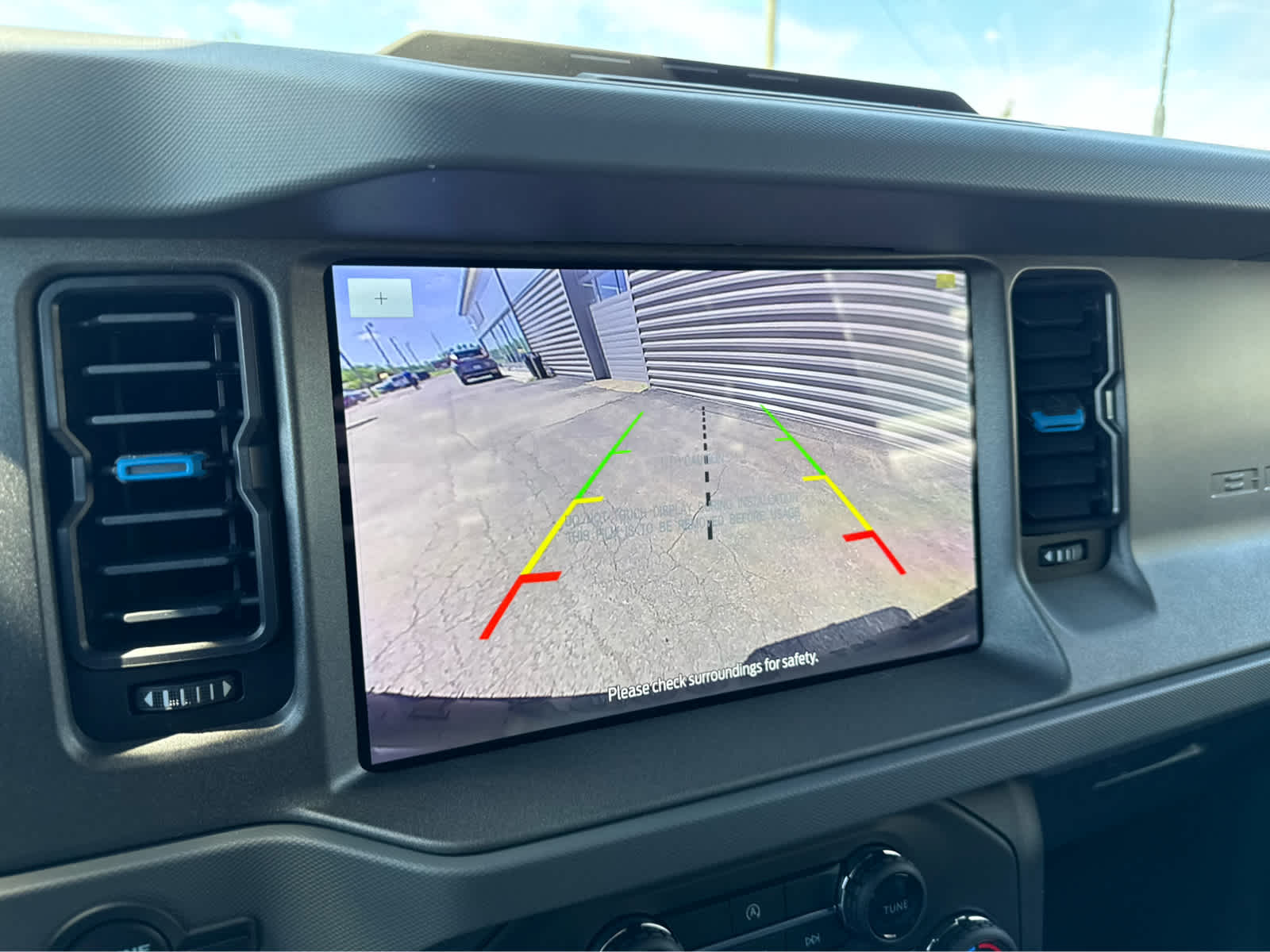 2024 Ford Bronco Black Diamond photo 18