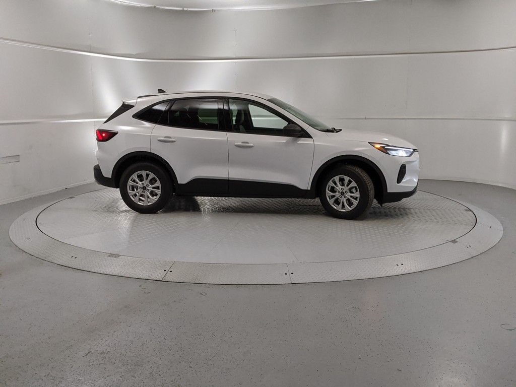 2025 Ford Escape Active photo 2