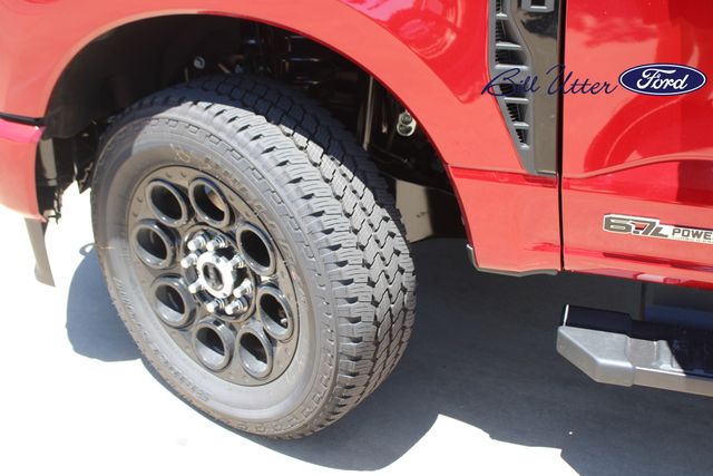 2025 Ford F-250 photo 4