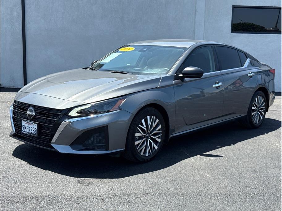 Used 2024 Nissan Altima 2.5 SV Sedan 4D