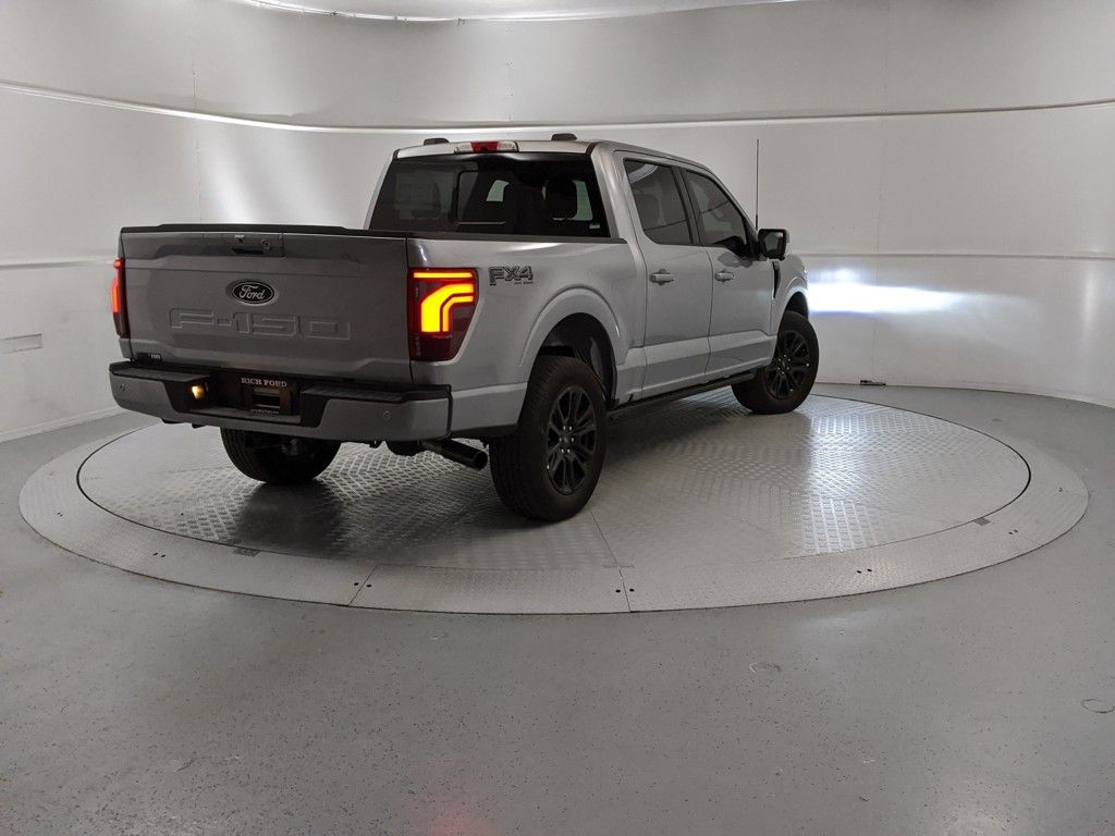 2024 Ford F-150 Platinum photo 3