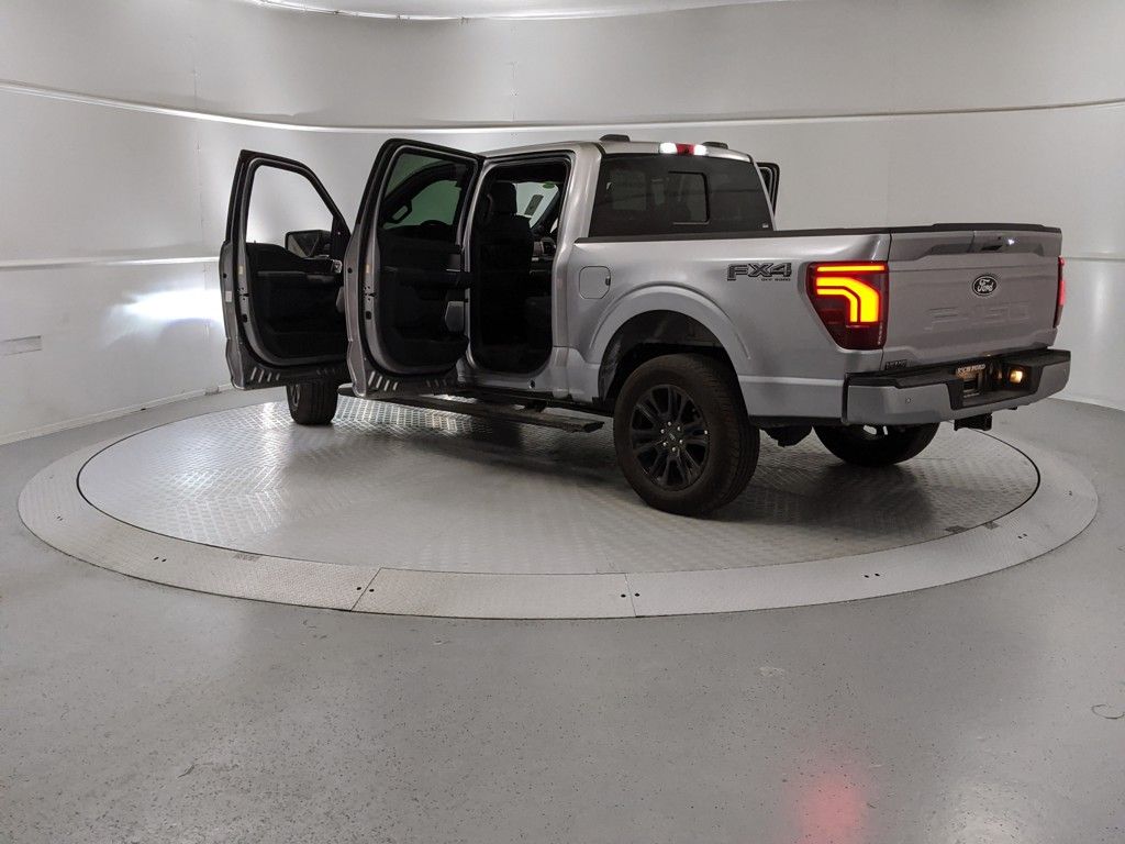 2024 Ford F-150 Platinum photo 9