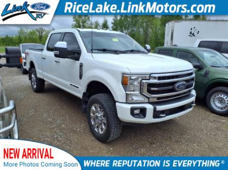 2022 Ford F-250 Super Duty LARIAT 4WD Crew Cab 6.75 Box