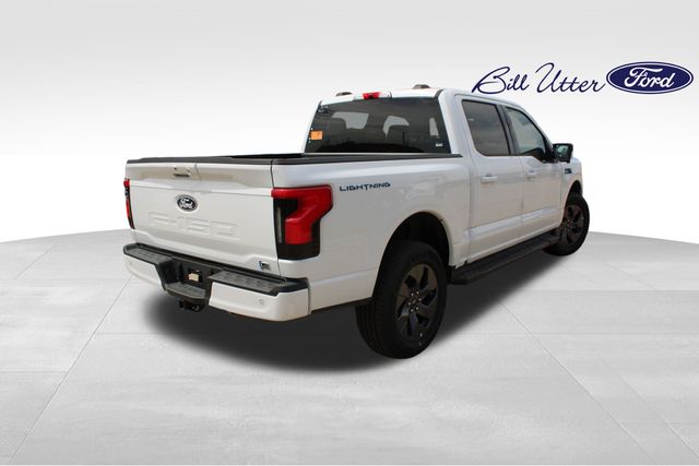 2025 Ford F-150 XLT photo 3