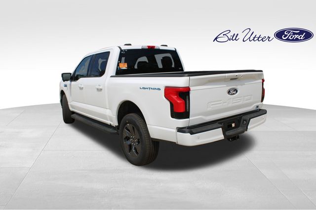 2025 Ford F-150 XLT photo 4