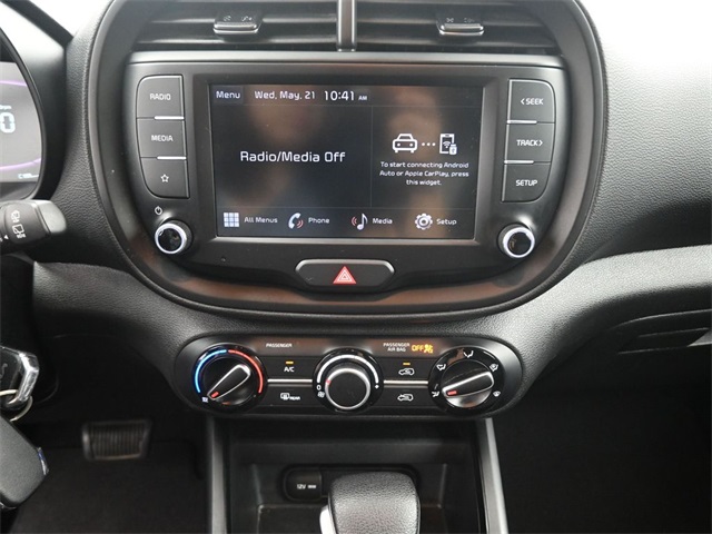 2023 Kia Soul LX photo 3