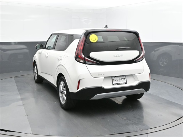 2023 Kia Soul LX photo 7