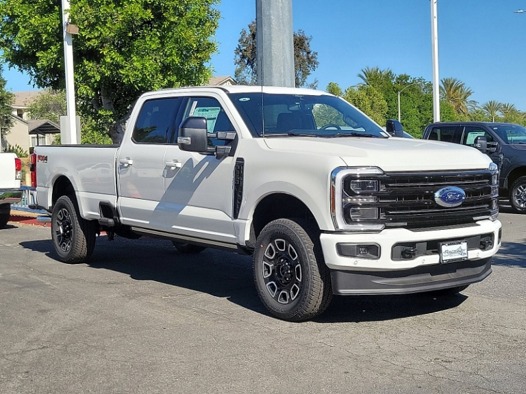 2025 Ford Super Duty F-350 SRW Platinum