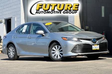 2020 Toyota Camry Hybrid LE