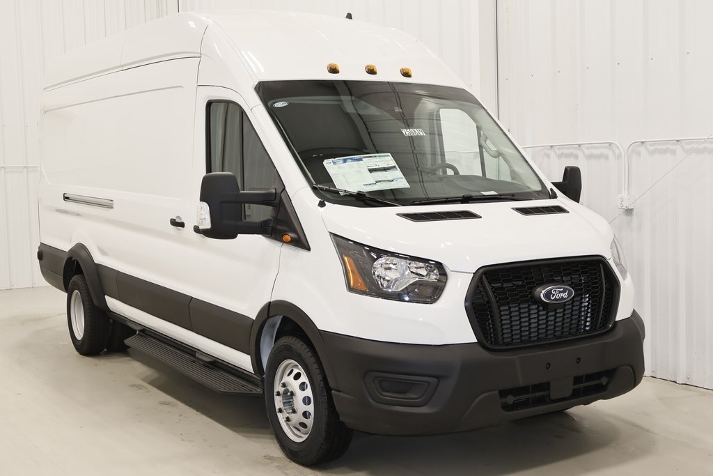 2025 Ford Transit photo 2