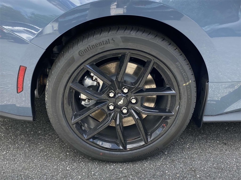 2025 Ford Mustang GT Premium photo 7