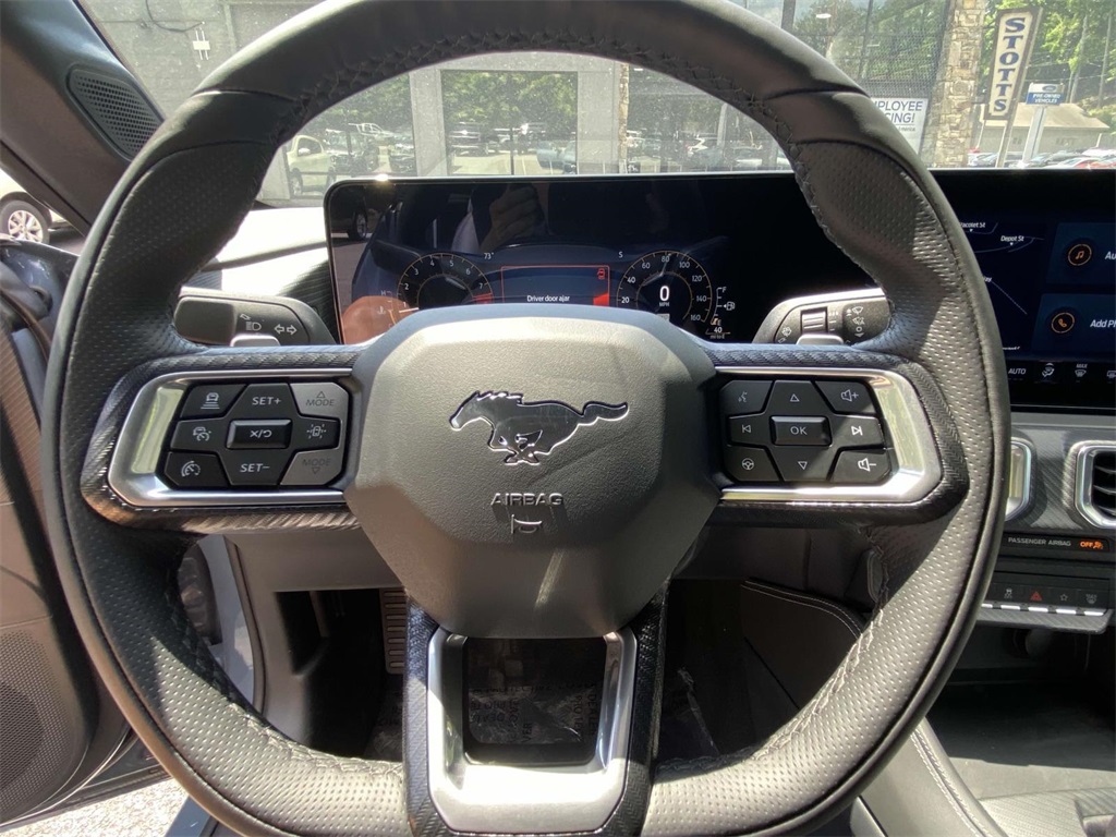 2025 Ford Mustang GT Premium photo 16