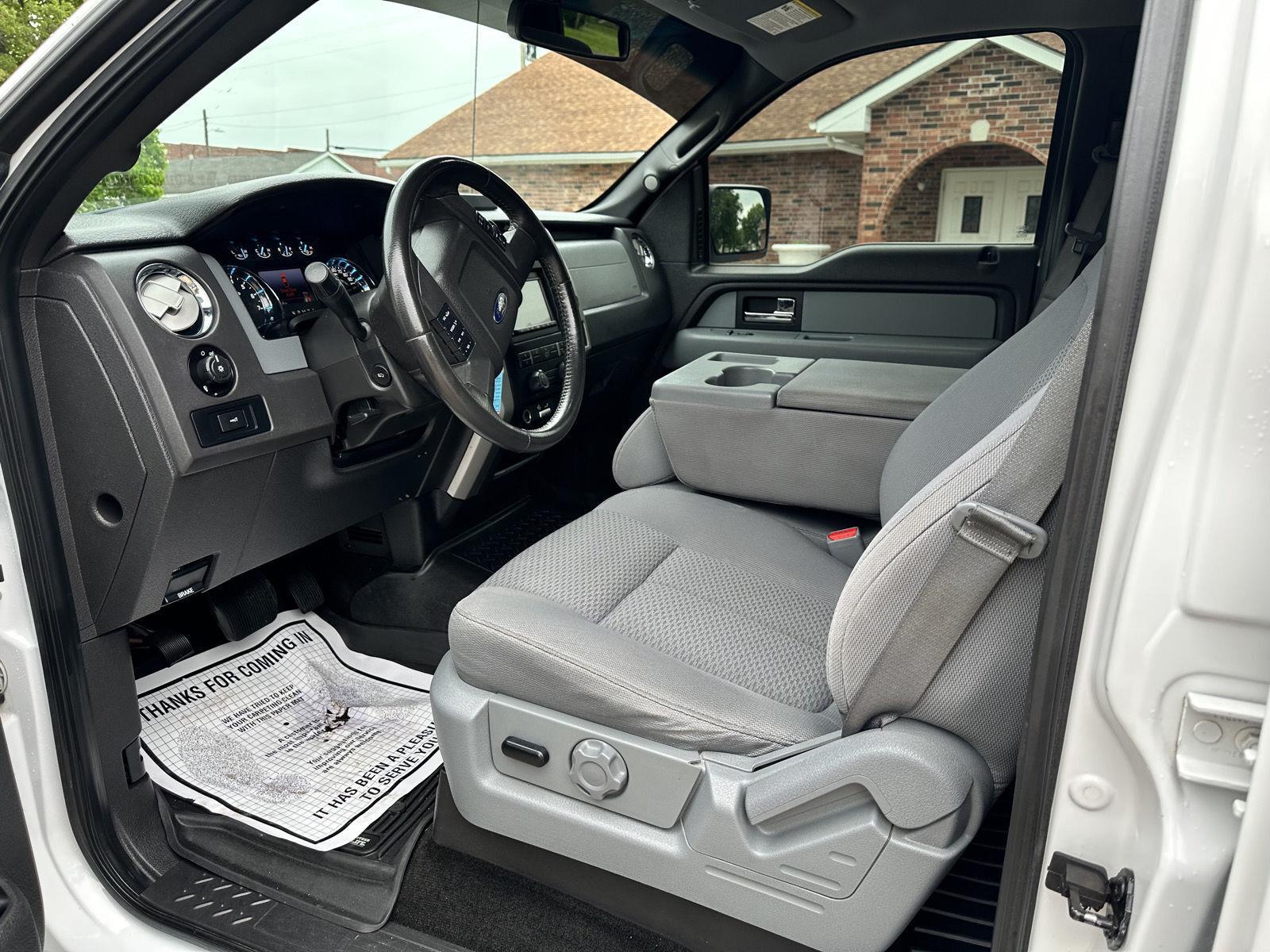 2012 Ford F-150 XLT photo 14