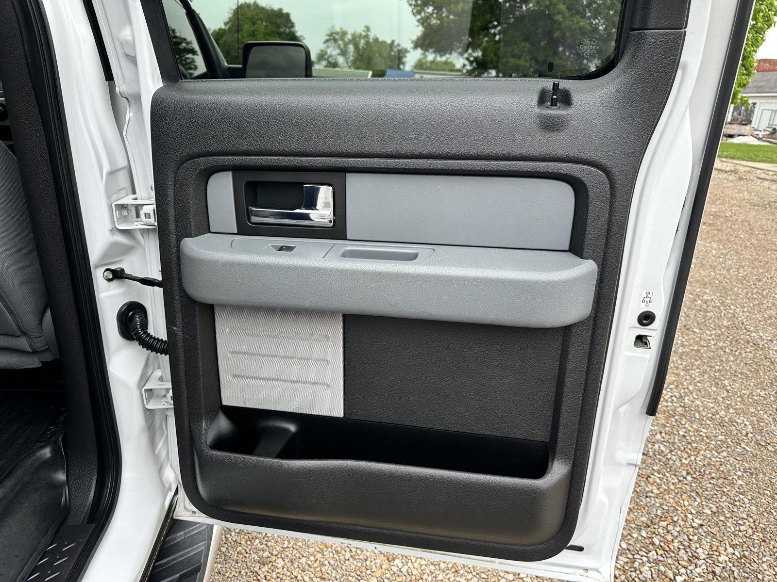 2012 Ford F-150 XLT photo 18