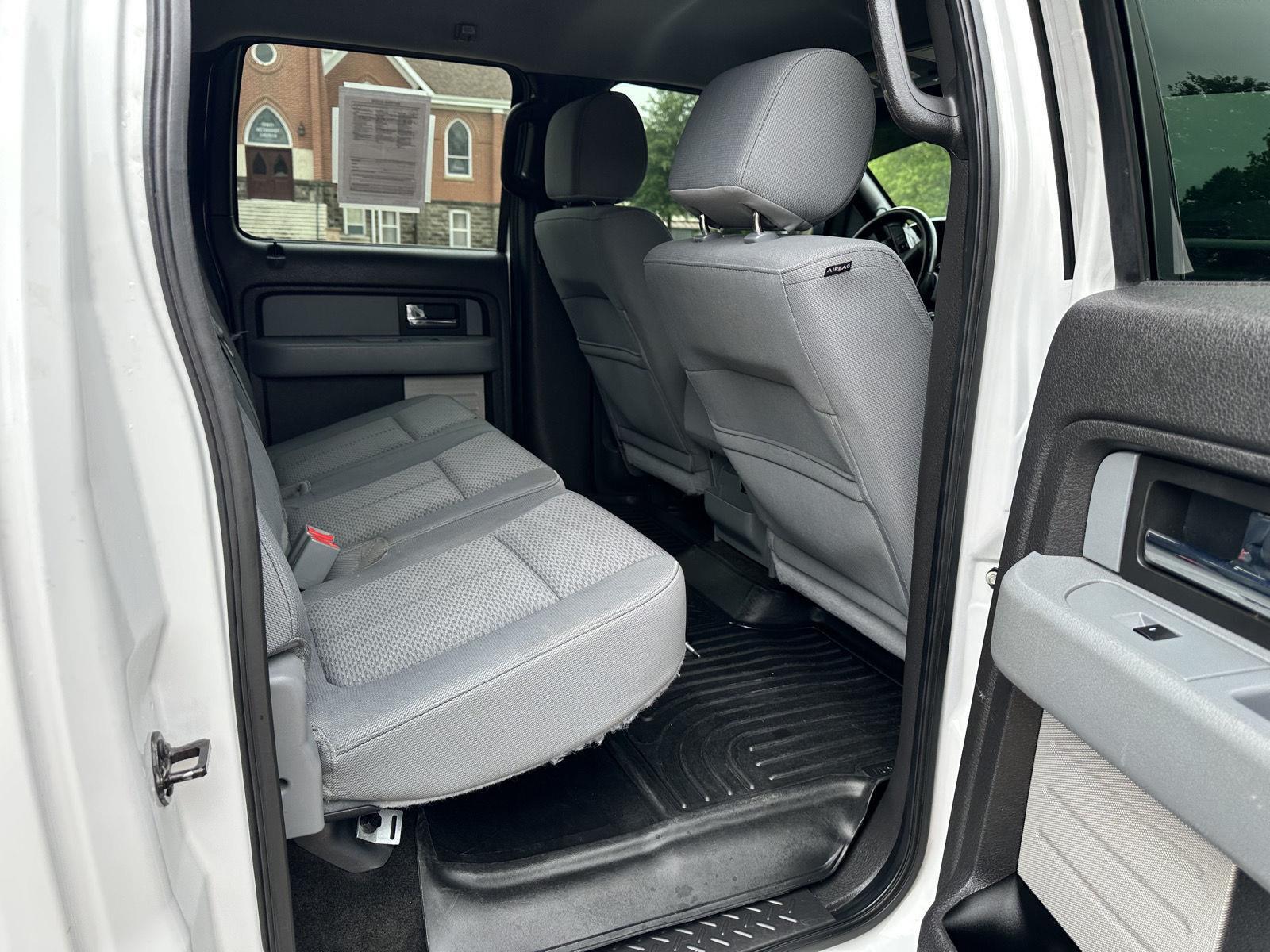 2012 Ford F-150 XLT photo 19