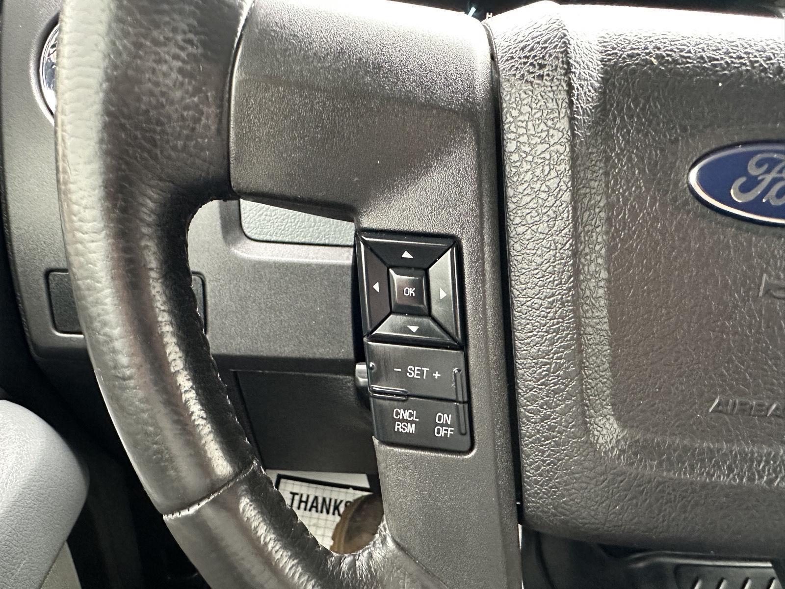 2012 Ford F-150 XLT photo 25