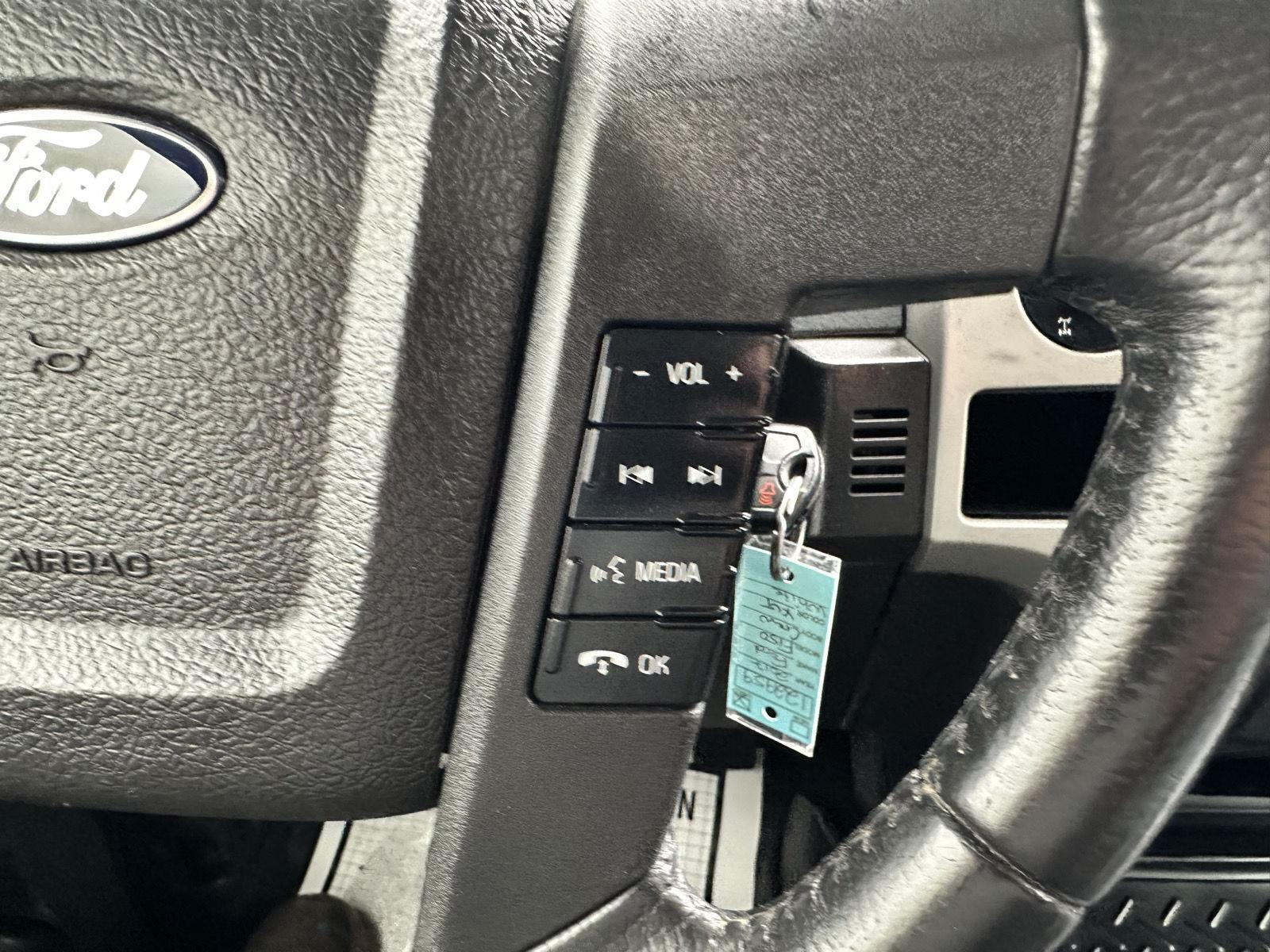 2012 Ford F-150 XLT photo 26