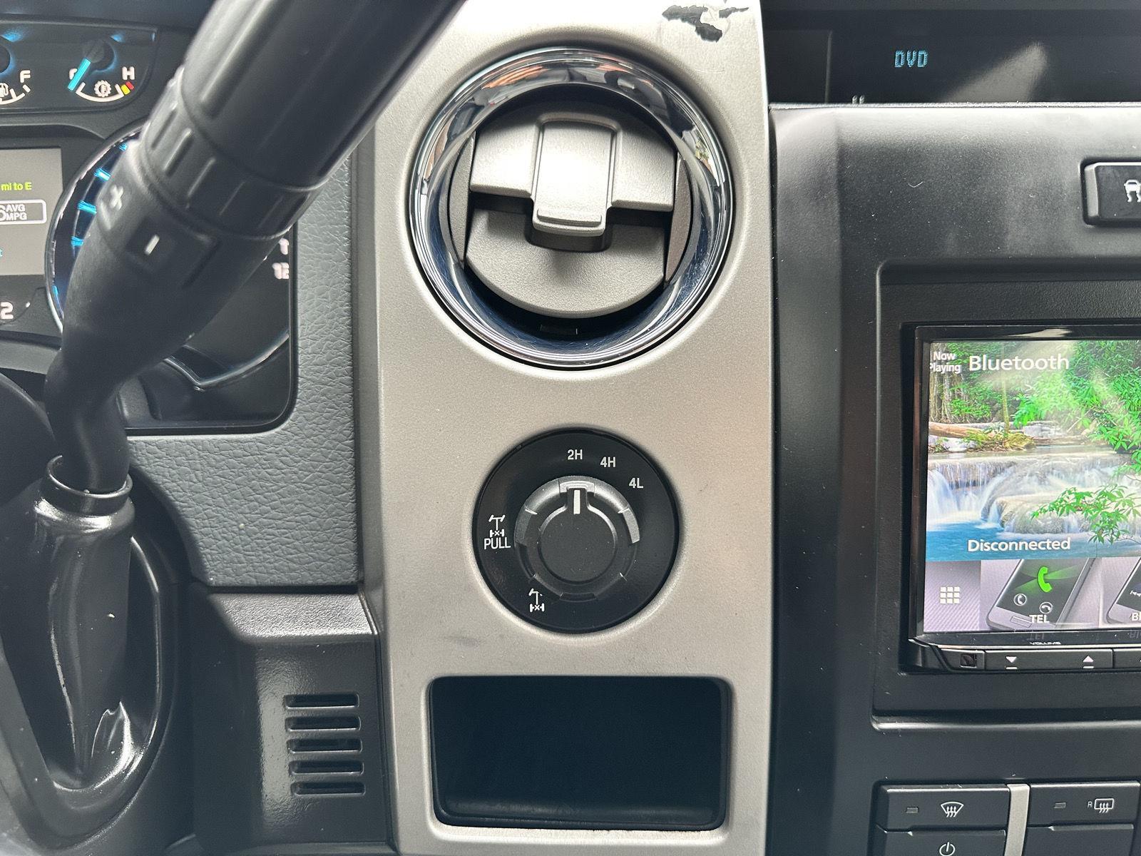 2012 Ford F-150 XLT photo 27