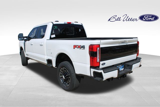 2025 Ford F-250 Platinum photo 4