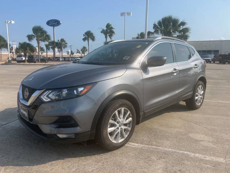2022 Nissan Rogue Sport SV