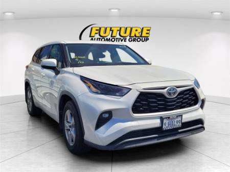 2022 Toyota Highlander LE