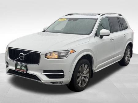 2016 Volvo XC90 T6 Momentum