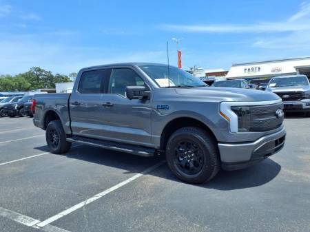 2025 Ford F-150 Lightning XLT
